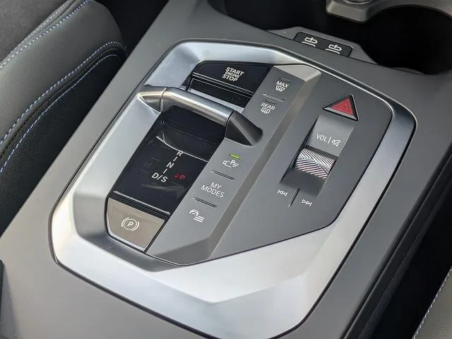 BMW 1 Series 120 M SPORT 2025 — миниатюра 5