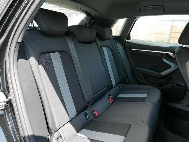 Audi A3 SPORTBACK 30 TFSI ADVANCED 2025 — миниатюра 3