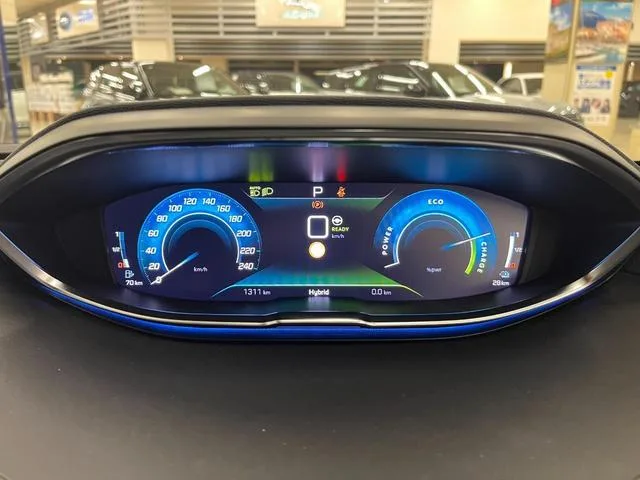 Peugeot 3008 GT HYBRID4 2023 — миниатюра 4