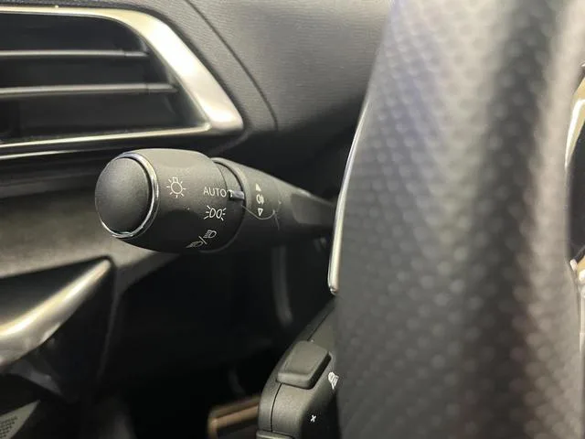 Peugeot 3008 GT HYBRID4 2023 — миниатюра 5
