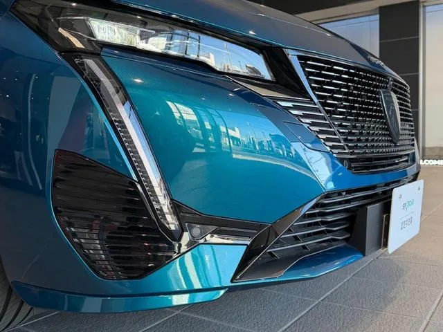Peugeot 308 GT HYBRID 2025 — миниатюра 5