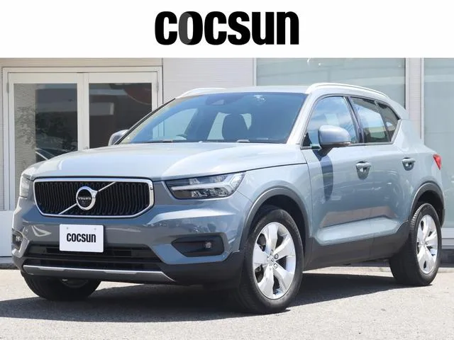 Volvo XC40 B3 MOMENTUM 2022 — фото 1, купить с доставкой в Москву