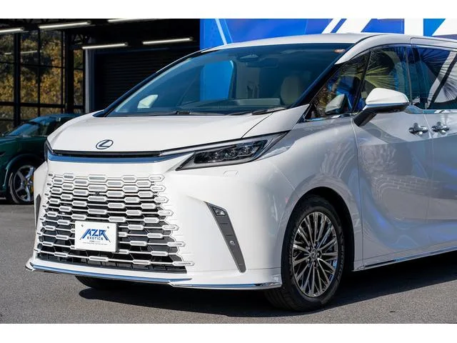 Lexus LM LM500H VERSION L 2025 — миниатюра 3