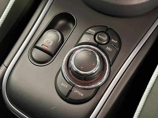 MINI MINI COOPER S E CROSSOVER ALL4 UNTAMED EDITION 2022 — миниатюра 5