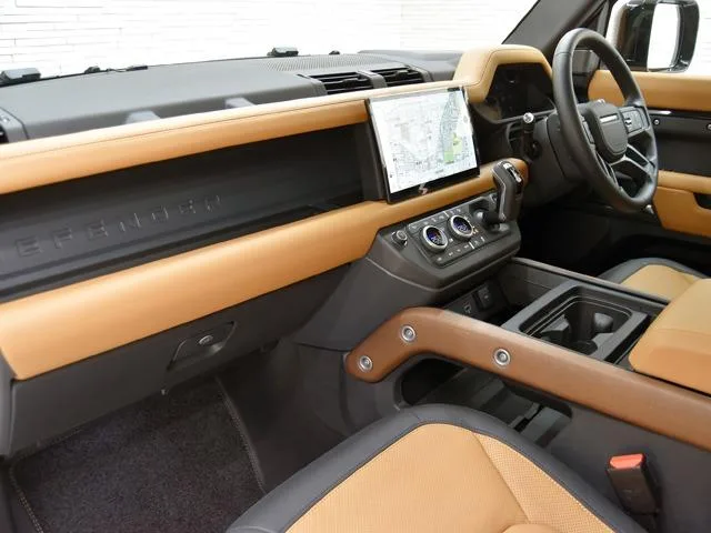 Land Rover Defender 110X D300 2024 — миниатюра 5