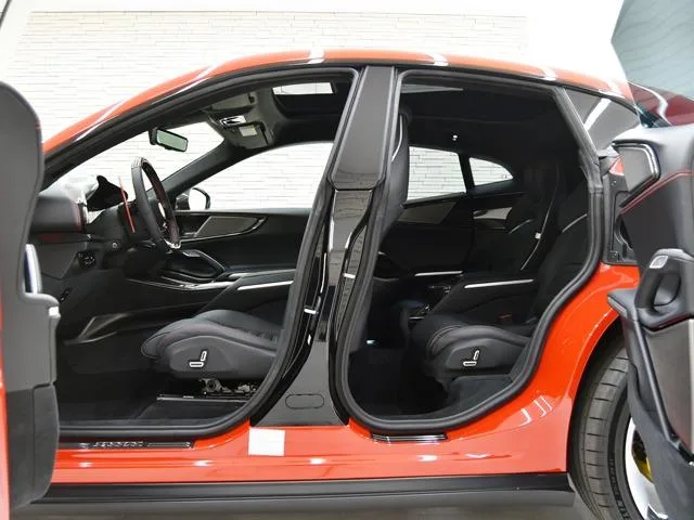 Ferrari Purosangue BASE GRADE 2024 — миниатюра 5