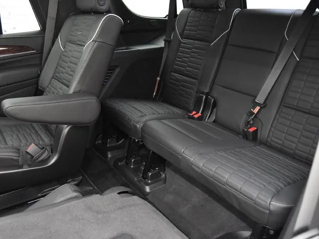 Cadillac CADILLAC ESCALADE PLATINUM 2023 — миниатюра 4