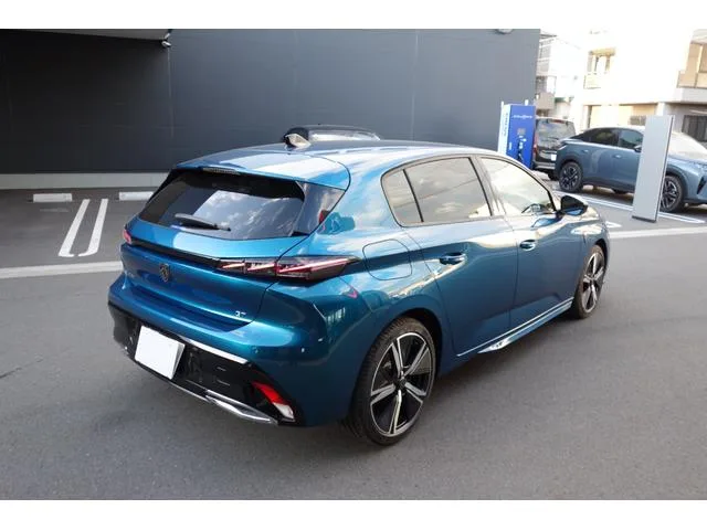 Peugeot 308 GT HYBRID 2025 — миниатюра 3