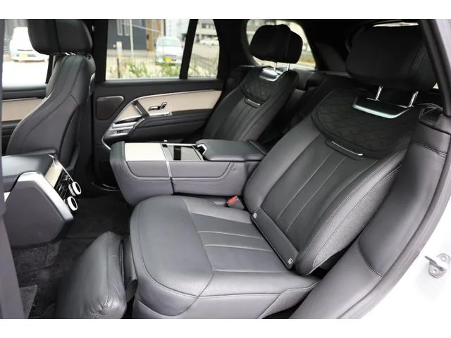Land Rover Range Rover SV P530 STANDARD WHEELBASE 2023 — миниатюра 4