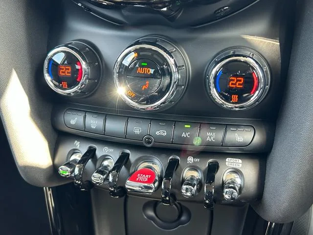 MINI MINI COOPER D CLASSIC TRIM 2022 — миниатюра 3