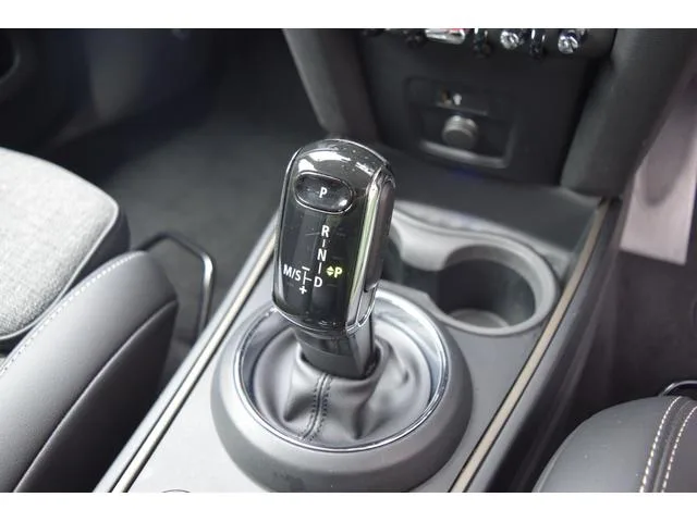 MINI MINI COOPER D CROSSOVER ALL4 CLASSIC TRIM 2022 — миниатюра 3
