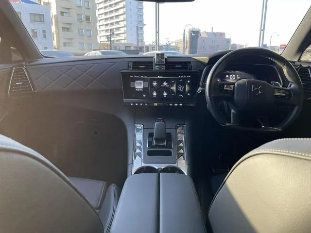 DS DS7 RIVOLI E-TENSE 4x4 2024 — миниатюра 2