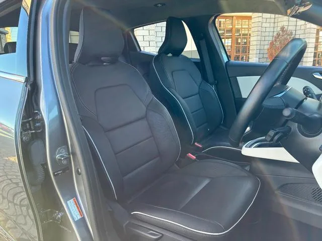 Renault LUTECIA ENTRACTE E-TECH FULL HYBRID 2024 — миниатюра 3