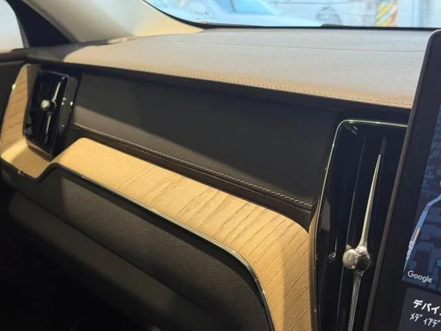 Volvo XC60 PLUS B5 2025 — миниатюра 2