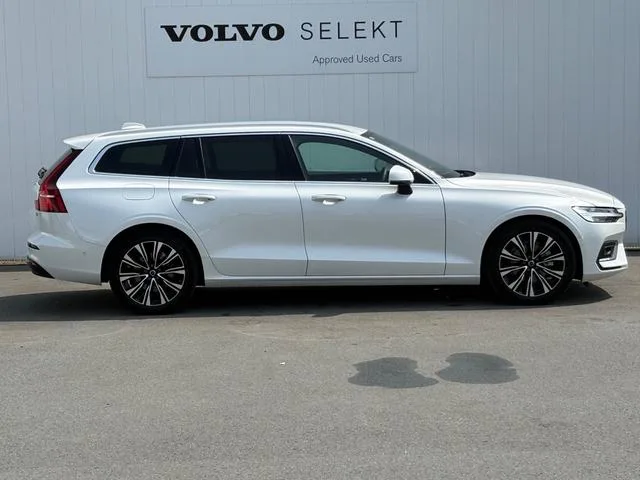 Volvo V60 ULTIMATE B4 2023 — миниатюра 3