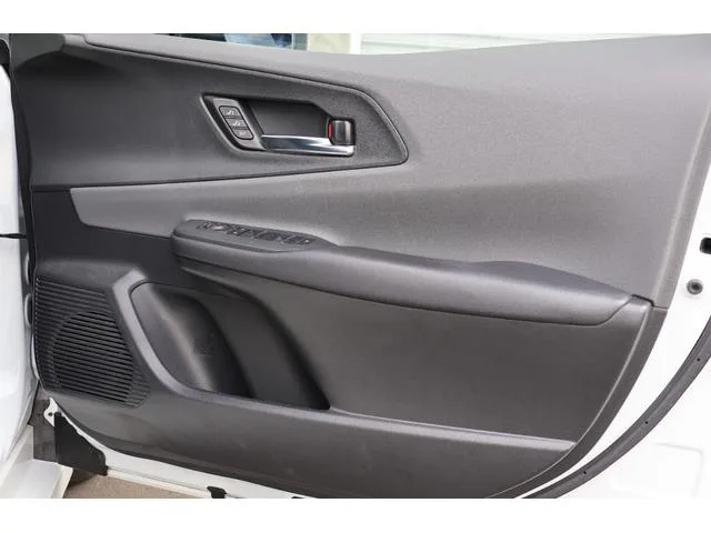 Toyota Prius Z 2023 — миниатюра 4