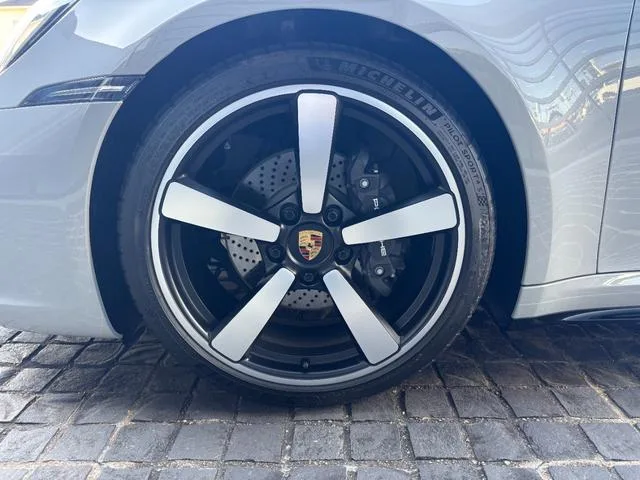Porsche 911 911 TARGA 4 2024 — миниатюра 4