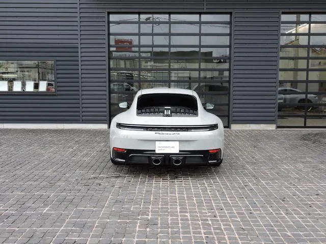 Porsche 911 911 CARRERA GTS 2025 — миниатюра 2