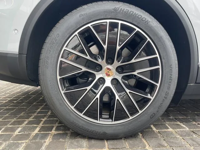 Porsche Macan Electric MACAN 2026 — миниатюра 3