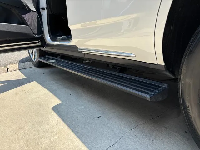 Cadillac CADILLAC ESCALADE PLATINUM 2023 — миниатюра 3