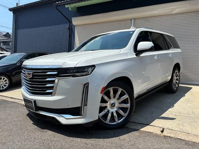 Cadillac CADILLAC ESCALADE PLATINUM 2023 — фото 1, купить с доставкой в Москву