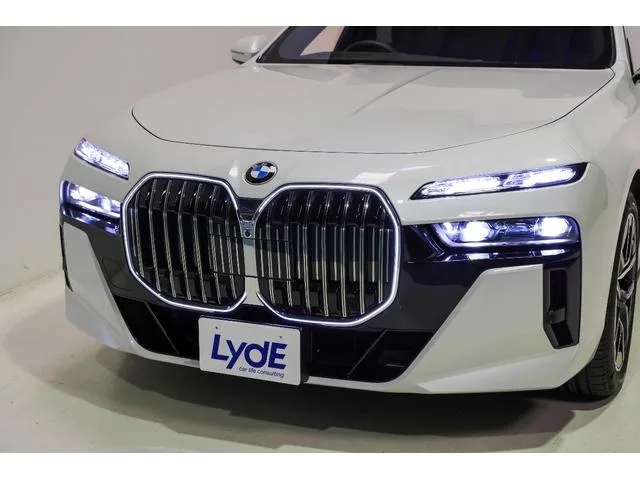 BMW 7 Series 740i M-SPORT 2024 — миниатюра 4