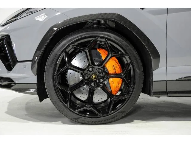 Lamborghini Urus 2025 — миниатюра 2