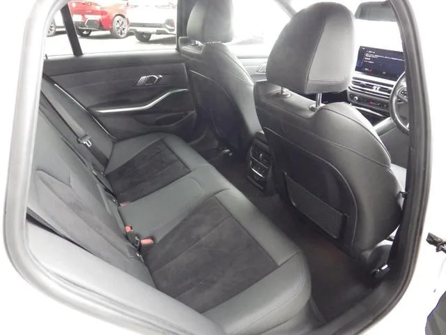 BMW 3 Series 320i TOURING M SPORT 2023 — миниатюра 5