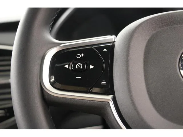 Volvo XC90 ULTRA B5 AWD 2024 — миниатюра 4