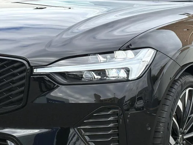 Volvo XC60 ULTRA T6 AWD PLUGIN HYBRID 2025 — миниатюра 4
