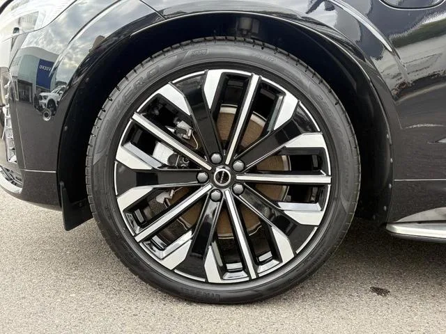Volvo XC60 ULTRA T6 AWD PLUGIN HYBRID 2025 — миниатюра 5