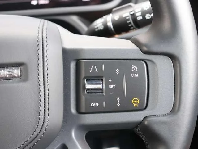 Land Rover Defender 90X D300 2024 — миниатюра 4