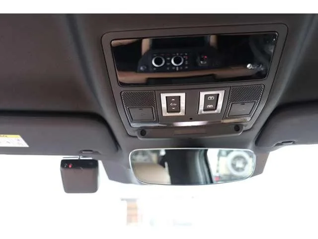Land Rover Defender 90X-DYNAMIC HSE D350 2025 — миниатюра 4