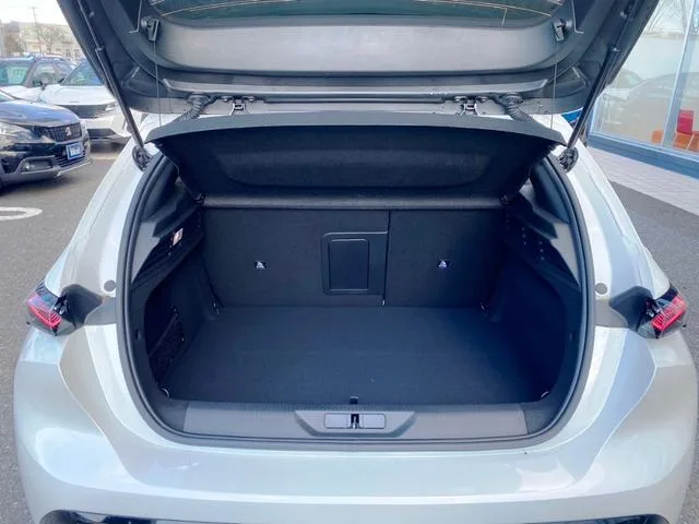 Peugeot 308 GT PLUG-IN HYBRID 2025 — миниатюра 5