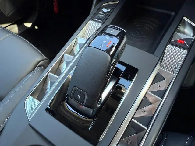 DS DS3 OPERA BLUE HDI EDITION NOIR ET BLANC 2025 — миниатюра 4