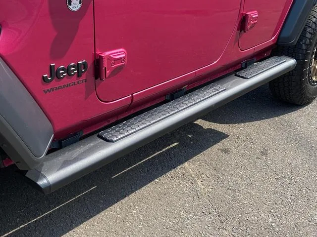 Chrysler Jeep JEEP WRANGLER UNLIMITED SPORT LIMITED EDITION WITH SUNRIDER FLIP TOP FOR HARDTOP 2024 — миниатюра 4