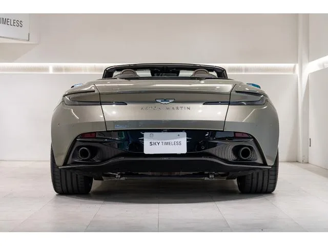 Aston Martin DB12 VOLANTE BASE GRADE 2024 — миниатюра 5