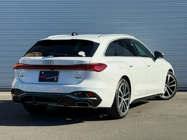 Audi A5 AVANT TFSI QUATTRO 150KW S LINE PACKAGE 2025 — миниатюра 2