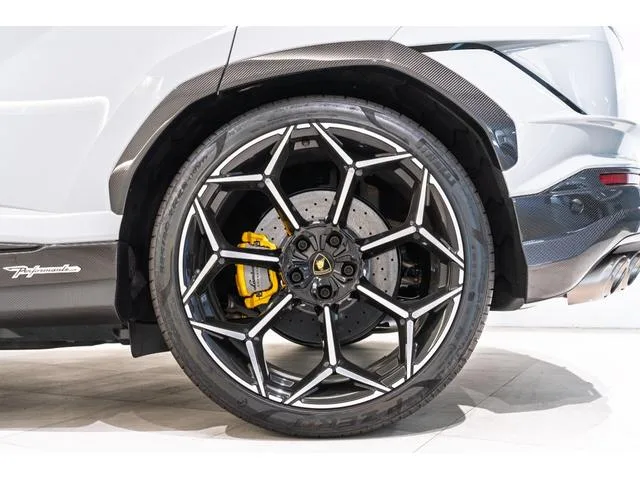 Lamborghini Urus PERFORMANTE 2024 — миниатюра 3