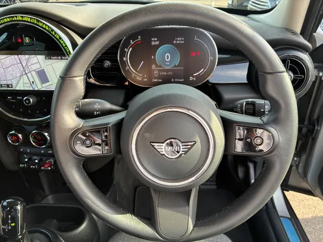 MINI MINI COOPER SD CLASSIC TRIM 2023 — миниатюра 4
