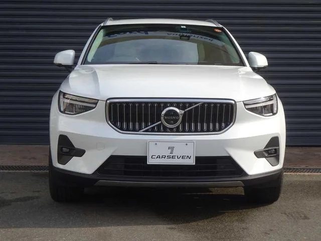 Volvo XC40 ULTIMATE B4 AWD 2023 — миниатюра 2