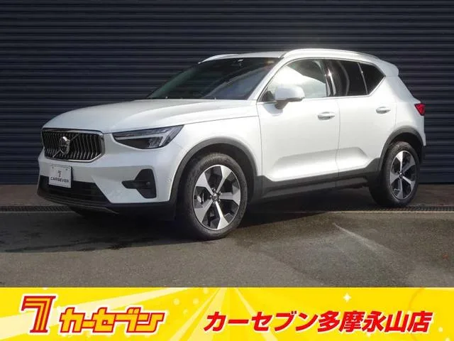 Volvo XC40 ULTIMATE B4 AWD 2023 — фото 1, купить с доставкой в Москву