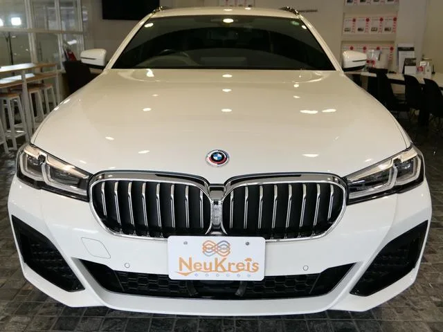 BMW 5 Series 523D X DRIVE TOURING M-SPORT 2022 — миниатюра 4