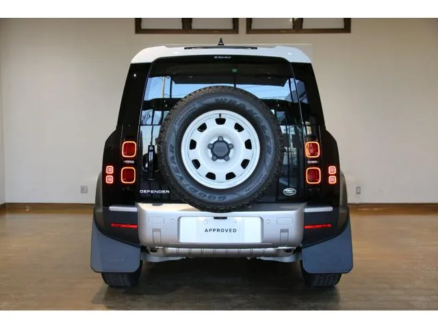 Land Rover Defender 90BASE GRADE P300 2023 — миниатюра 3