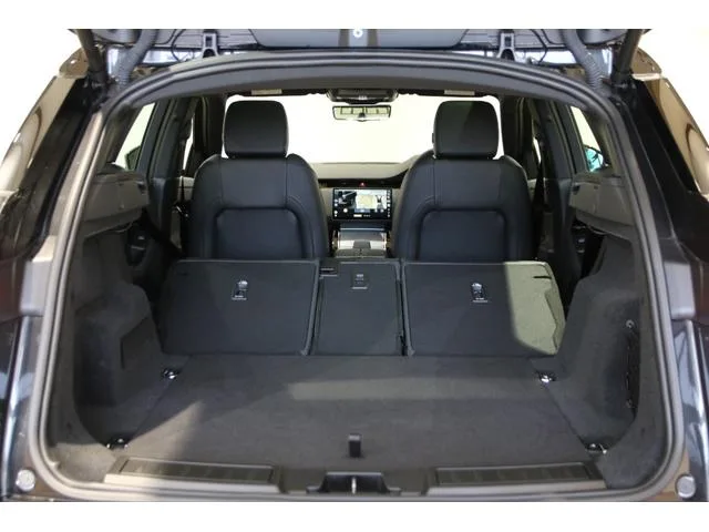 Land Rover Range Rover Evoque S D200 2024 — миниатюра 3