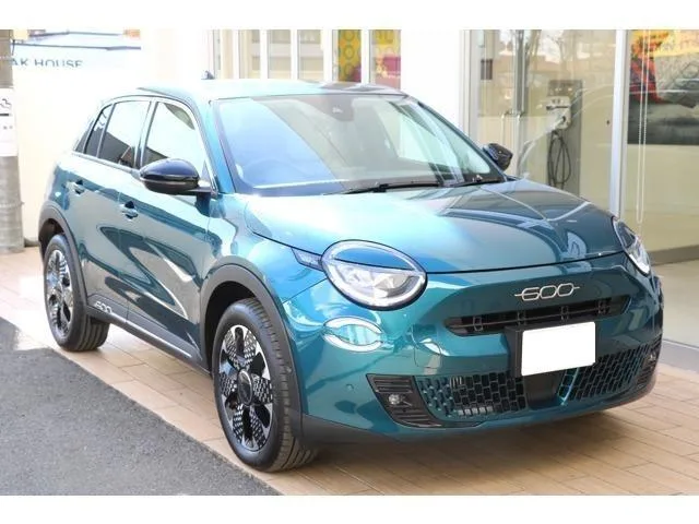 Fiat 600 Hybrid LA PRIMA 2025 — фото 1, купить с доставкой в Москву