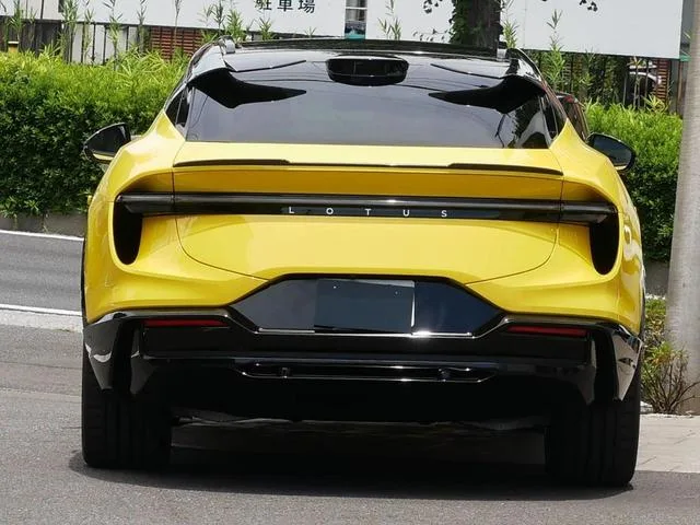Lotus ELETRE S 2025 — миниатюра 2