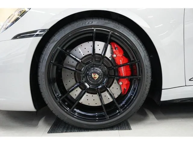 Porsche 911 911 CARRERA 4 GTS CABRIOLET 2024 — миниатюра 3