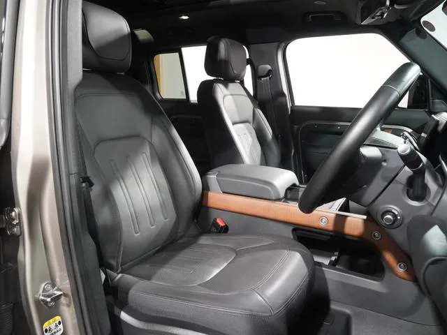 Land Rover Defender 110X D300 2023 — миниатюра 5