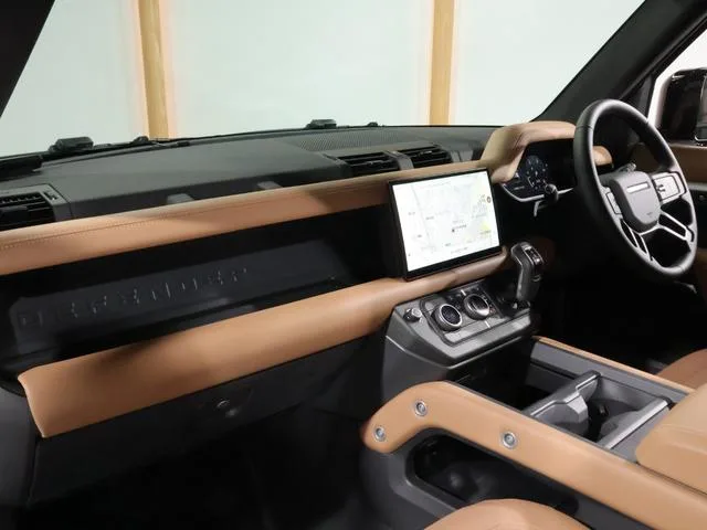 Land Rover Defender 110X-DYNAMIC HSE D350 2025 — миниатюра 5